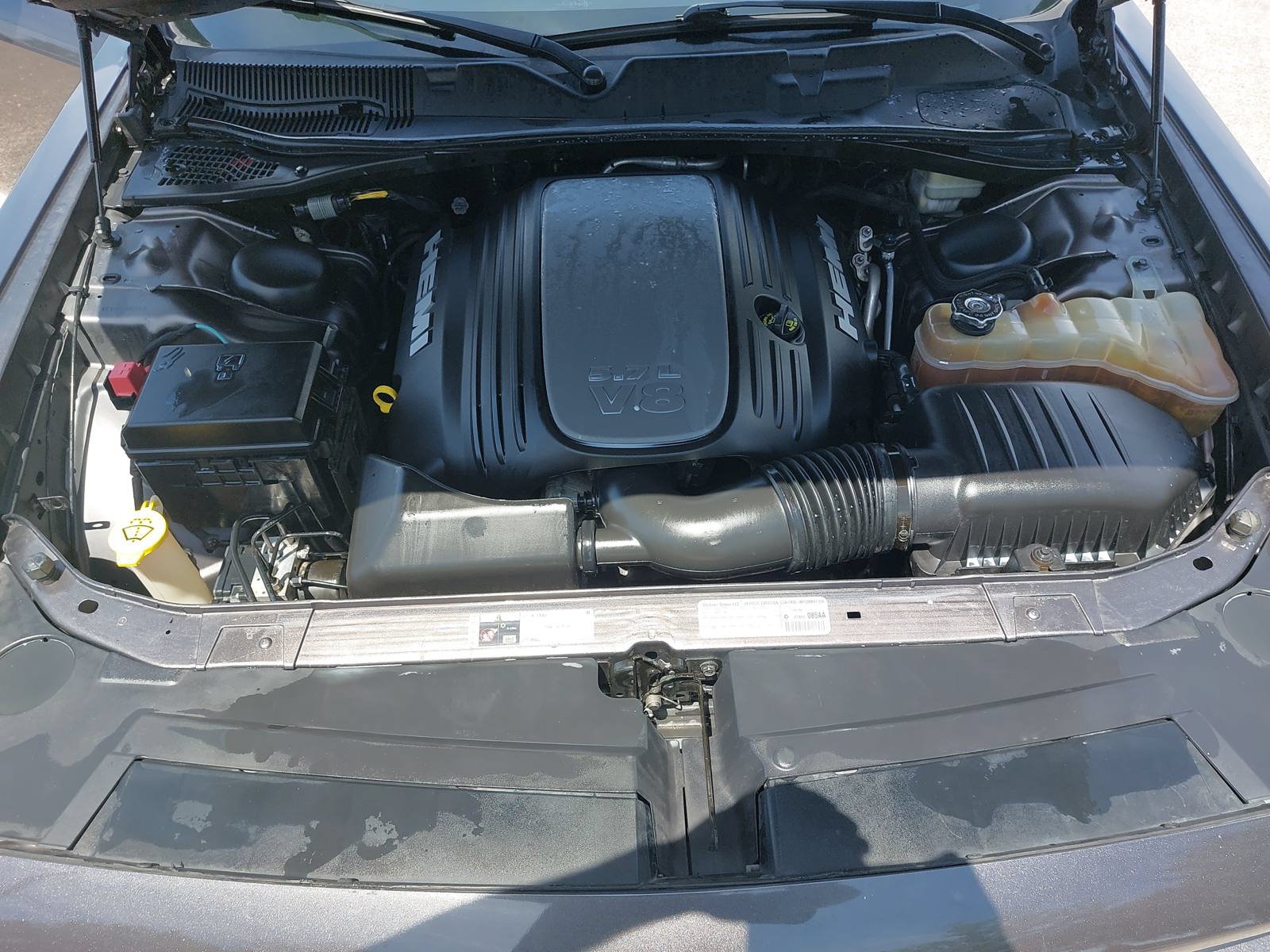 Used 2014 Dodge Challenger R/T RWD image 32