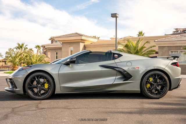 Used 2022 Chevrolet Corvette Stingray Premium Cpe RWD image 3