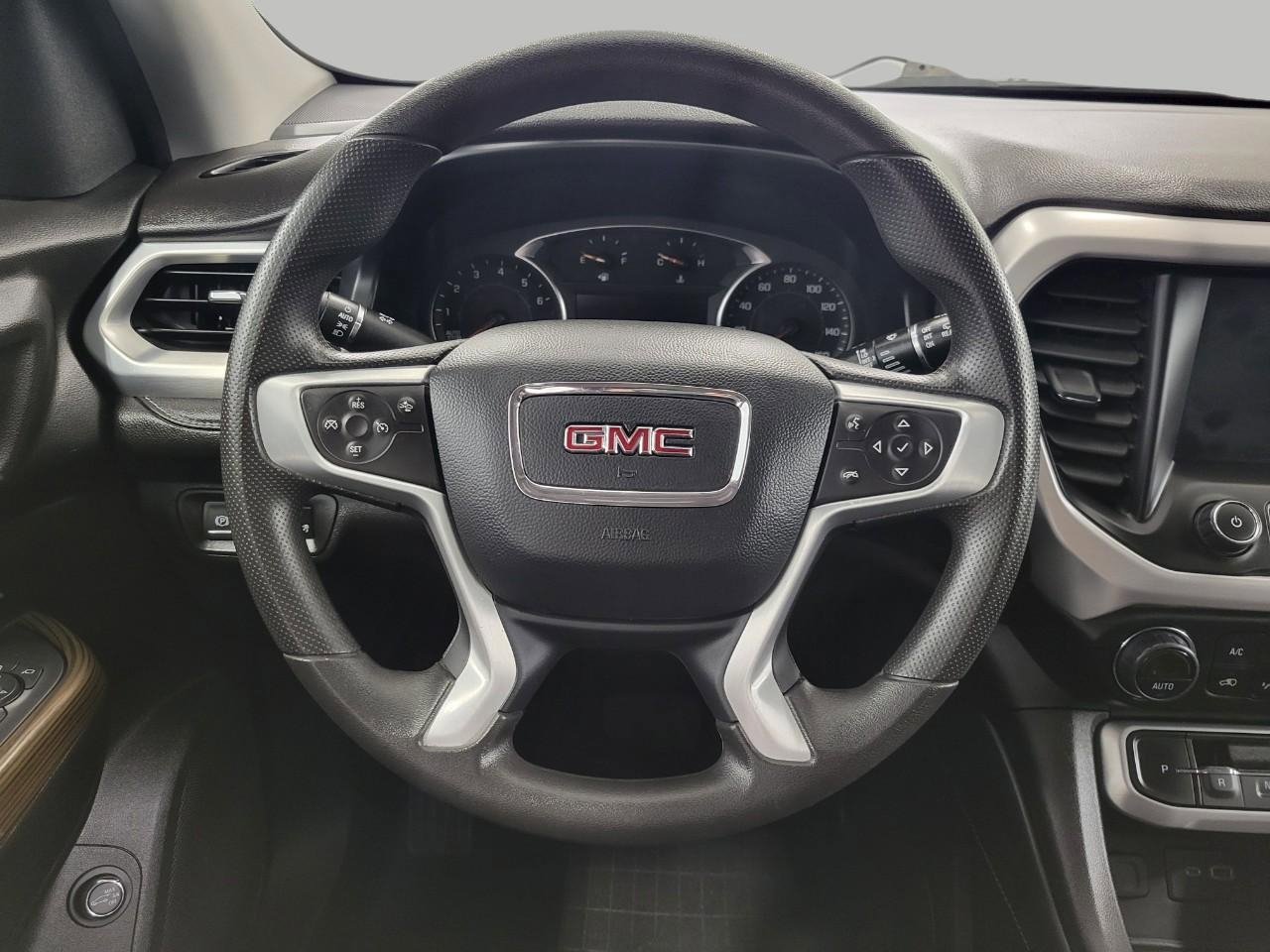 Certified 2023 GMC Acadia SLE w/ Driver Convenience Package image 6