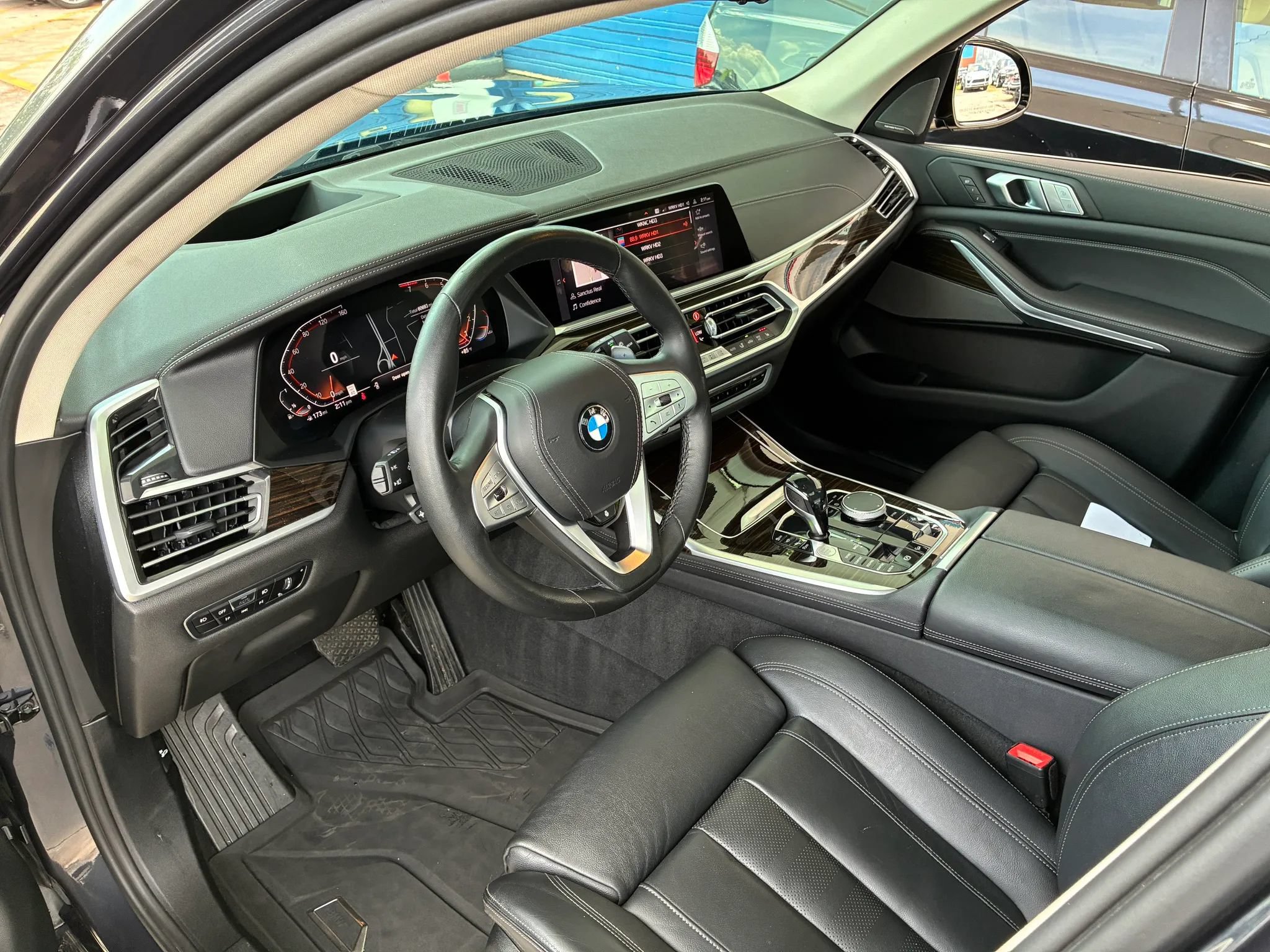 Used 2020 BMW X7 xDrive40i w/ Premium Package AWD/4WD image 12
