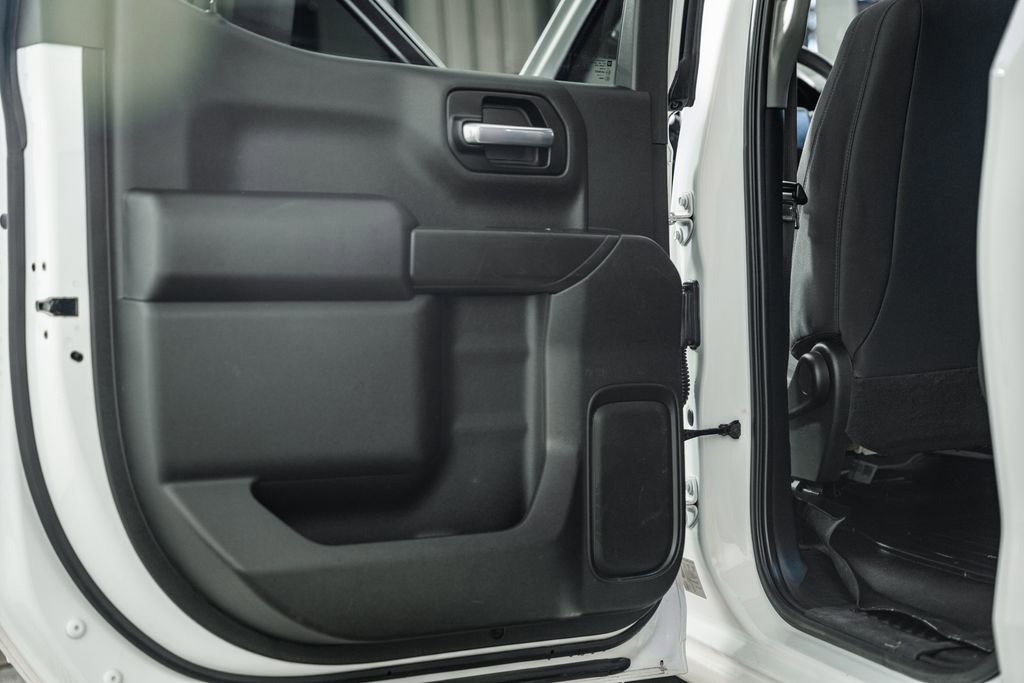 Used 2019 Chevrolet Silverado 1500 Custom w/ Custom Convenience Package image 32