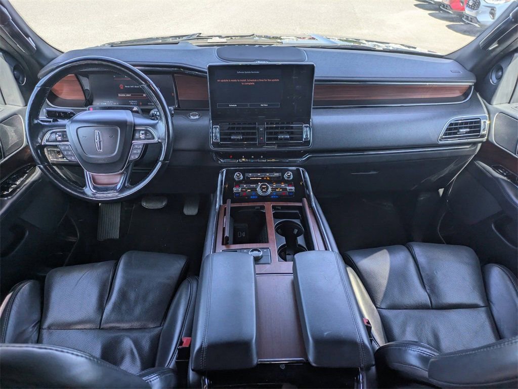 Used 2022 Lincoln Navigator Reserve image 17