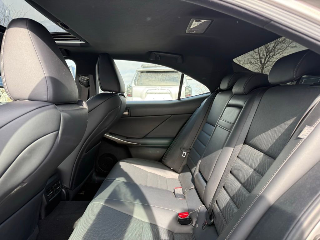 Used 2020 Lexus IS 300 F Sport w/ F Sport Package image 15