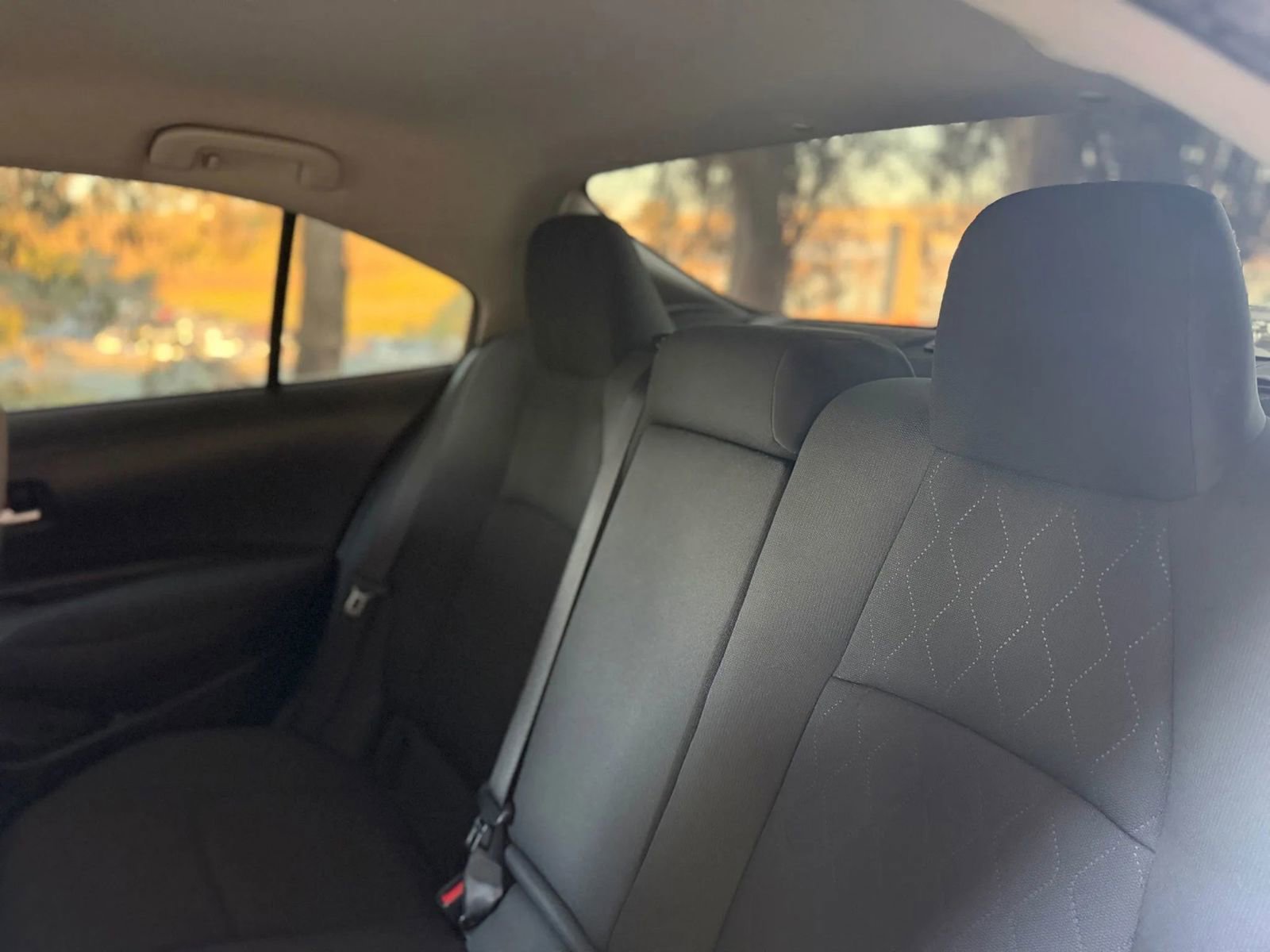 Used 2020 Toyota Corolla LE image 20