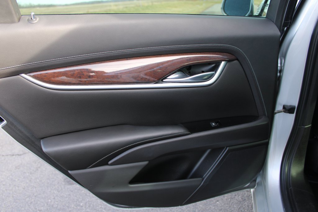 Used 2016 Cadillac XTS Luxury image 27