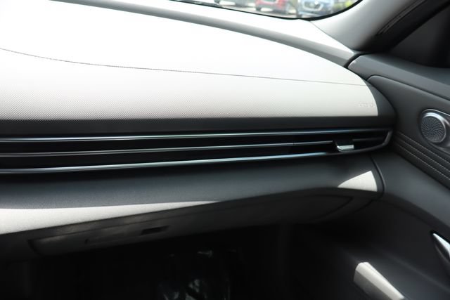 Used 2022 Hyundai Elantra SEL w/ Convenience Package FWD image 31
