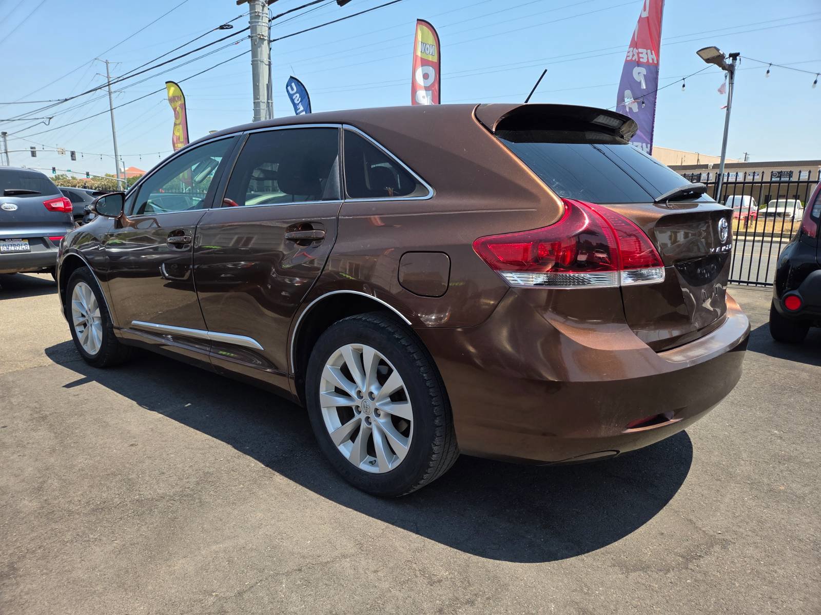 Used 2013 Toyota Venza XLE image 2