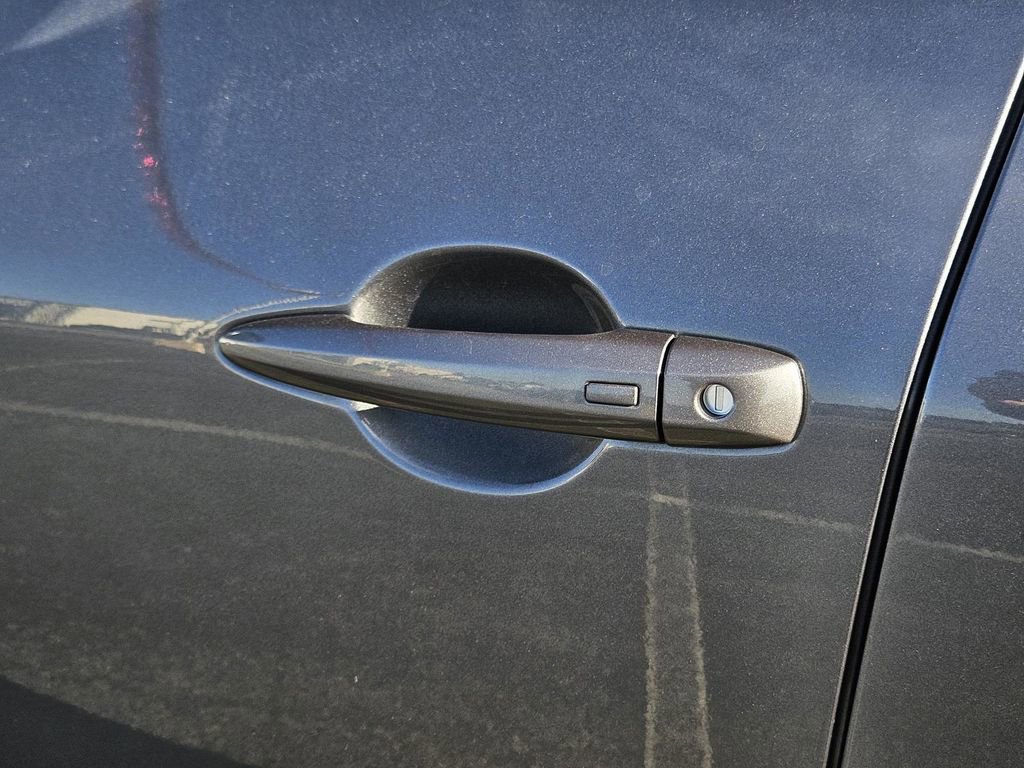 Used 2023 Nissan Rogue SL w/ SL Premium Package image 7