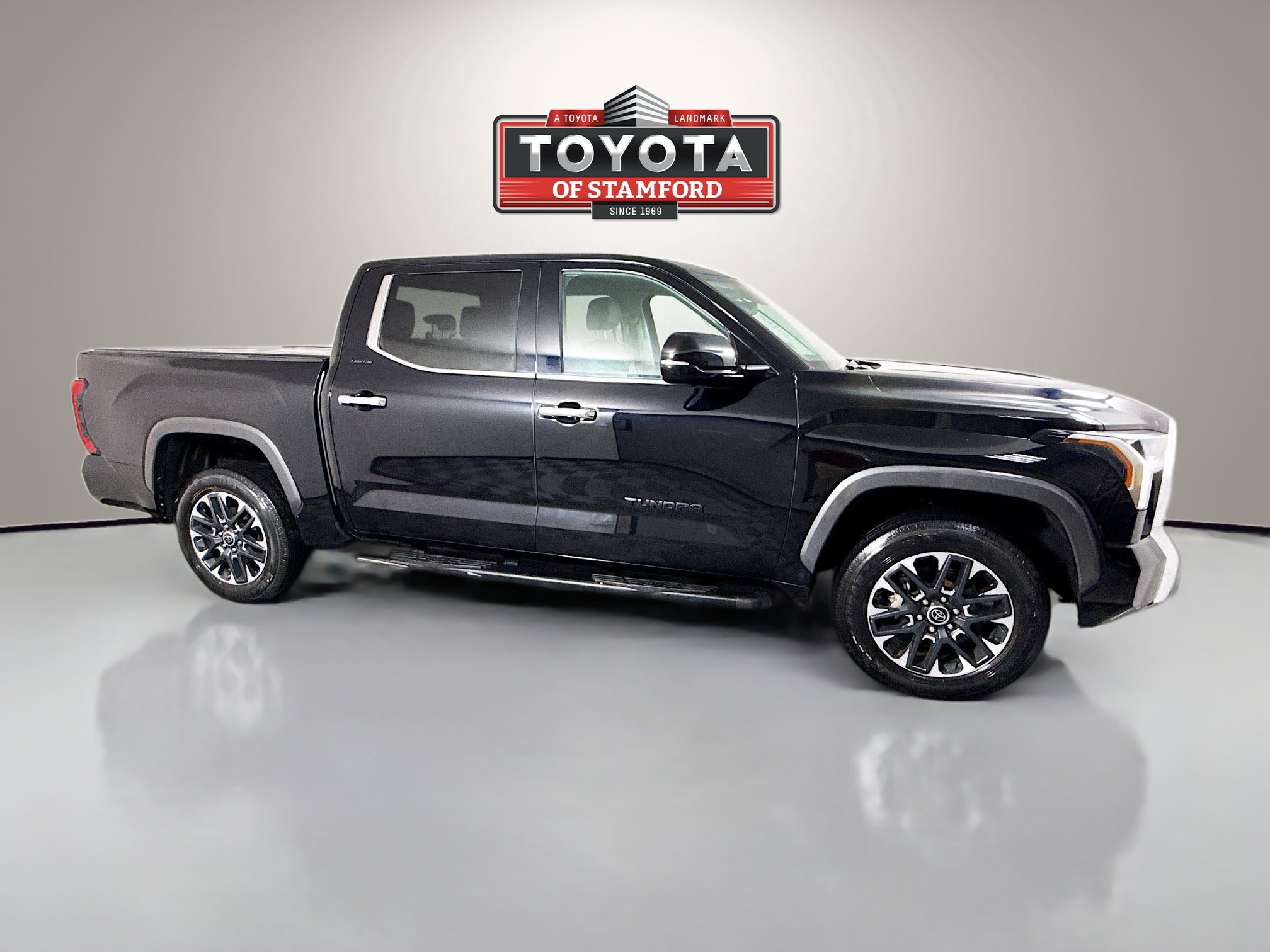 Used 2023 Toyota Tundra Limited w/ Power Package AWD/4WD image 8