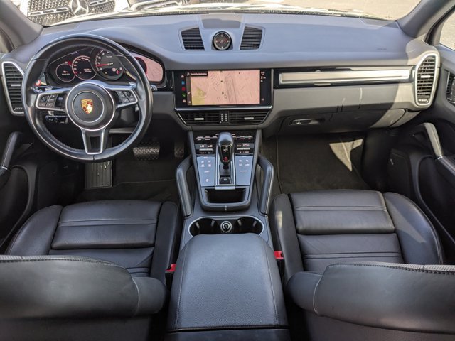 Used 2023 Porsche Cayenne Platinum Edition AWD/4WD image 14