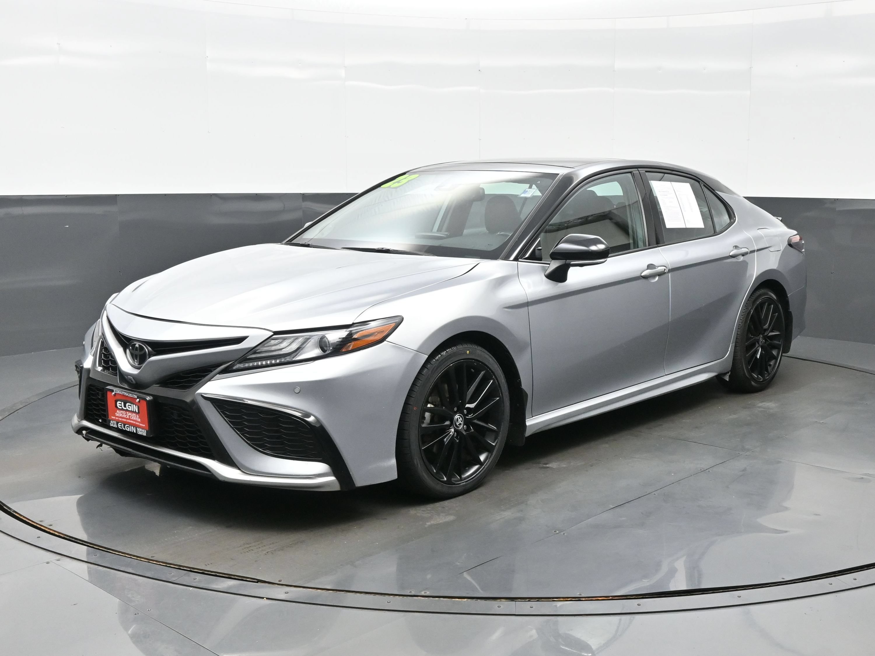 Used 2023 Toyota Camry XSE w/ Navigation Package FWD image 2