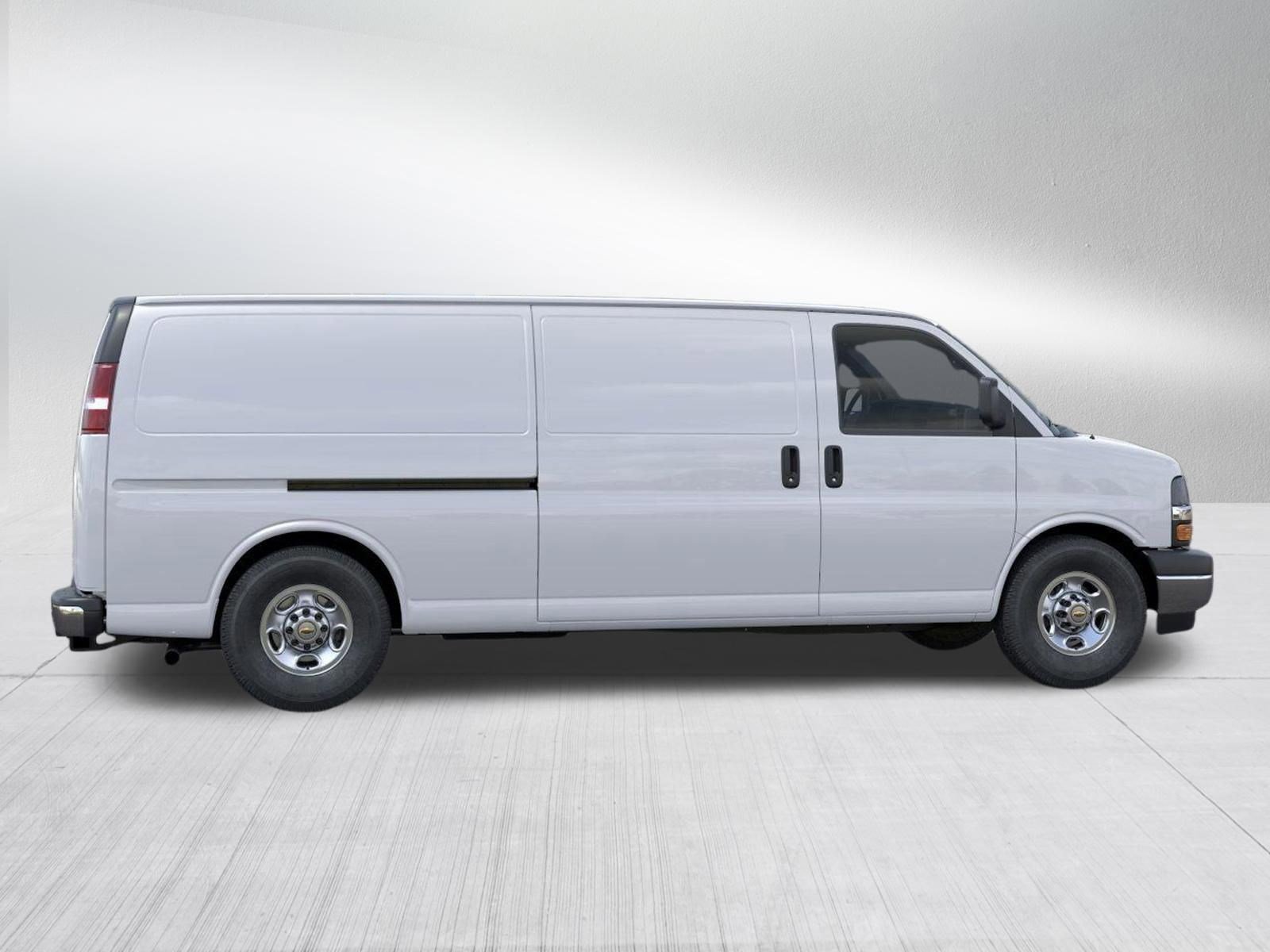New 2026 Chevrolet Express 3500 Extended image 6