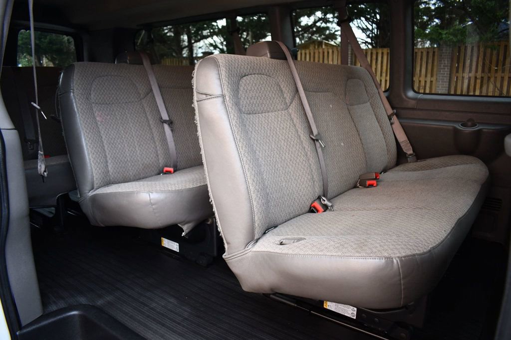 Used 2022 Chevrolet Express 3500 LS image 43