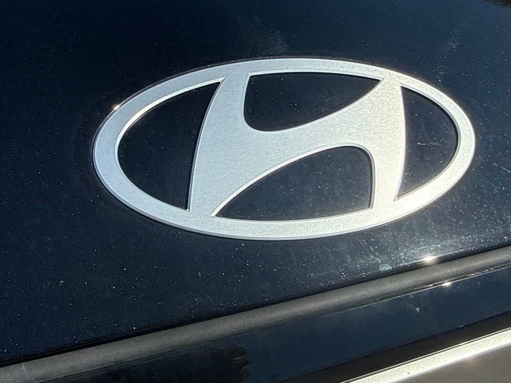 Used 2026 Hyundai Santa Fe SE FWD image 9