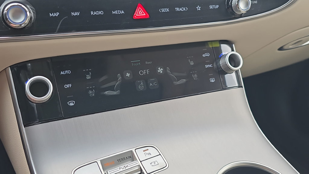 New 2027 Genesis GV70 2.5T Advanced AWD/4WD image 23