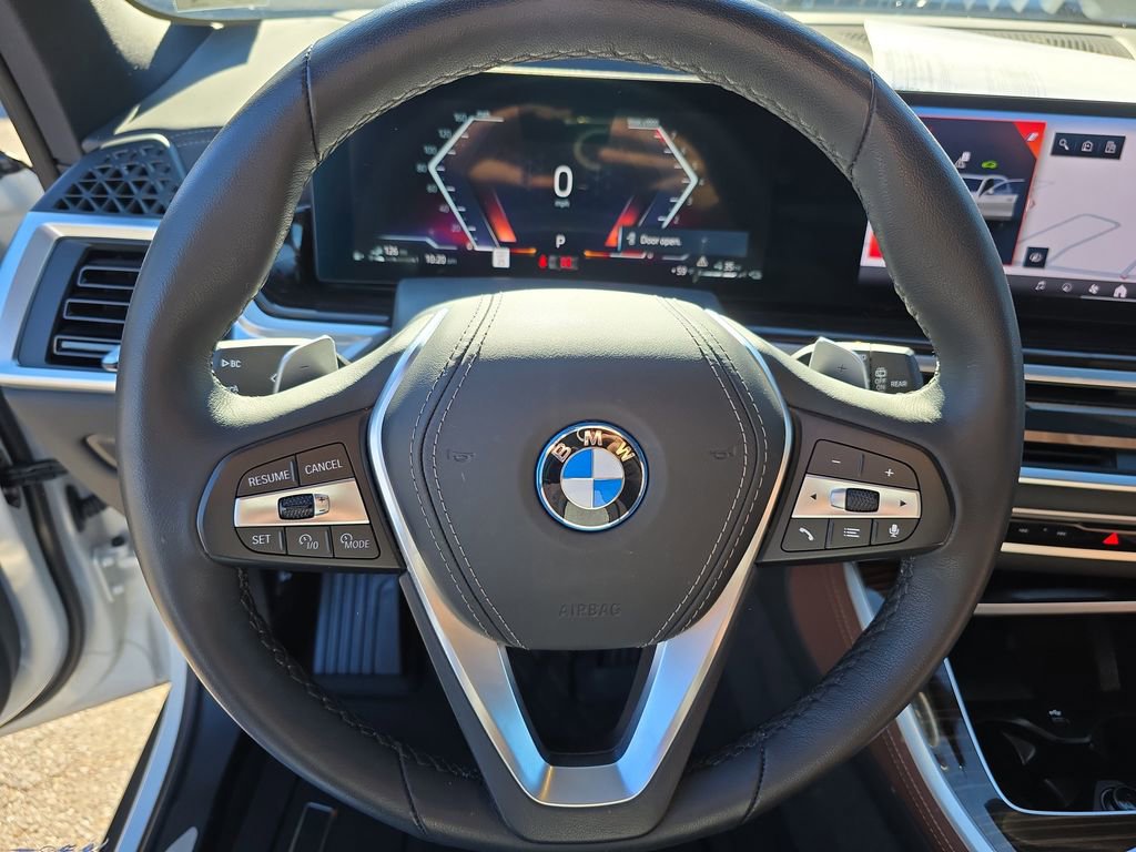 Used 2025 BMW X5 xDrive50e w/ Premium Package image 25