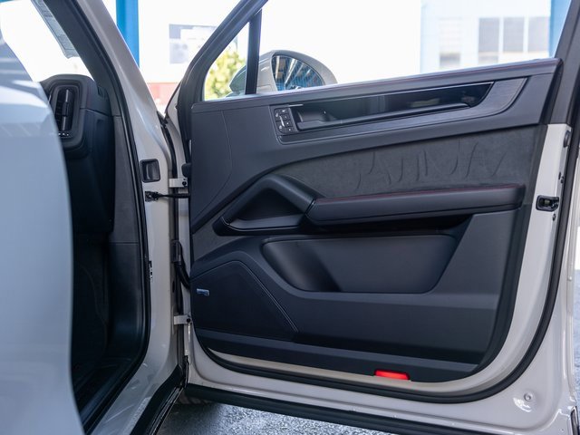 New 2026 Porsche Cayenne GTS image 29