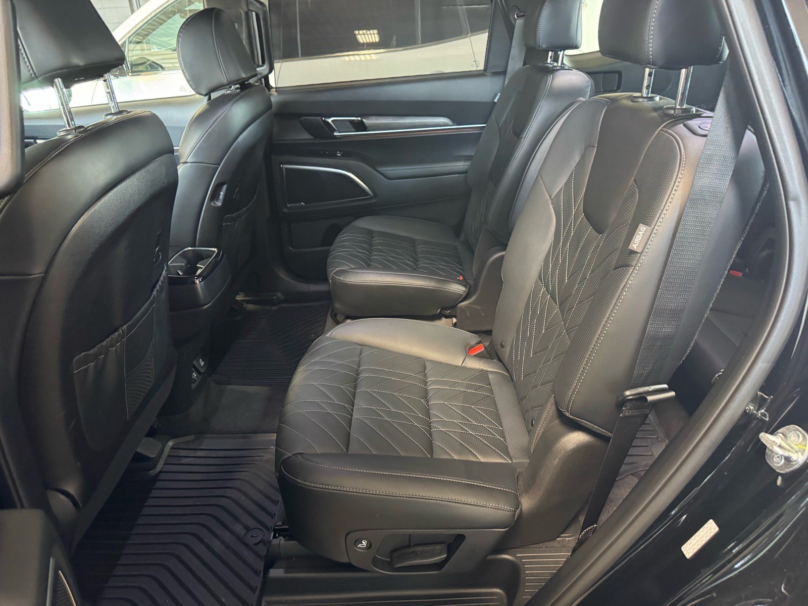 Used 2025 Kia Telluride SX Prestige X-Pro AWD/4WD image 14