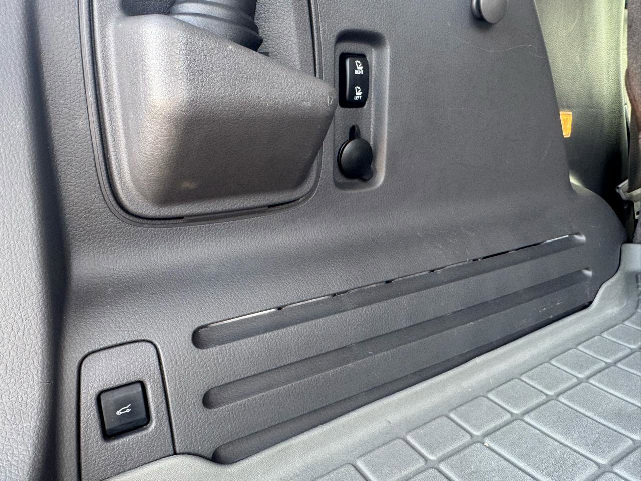 Used 2012 Ford Edge Limited FWD image 47