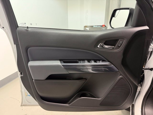 Used 2022 Chevrolet Colorado Z71 AWD/4WD image 9