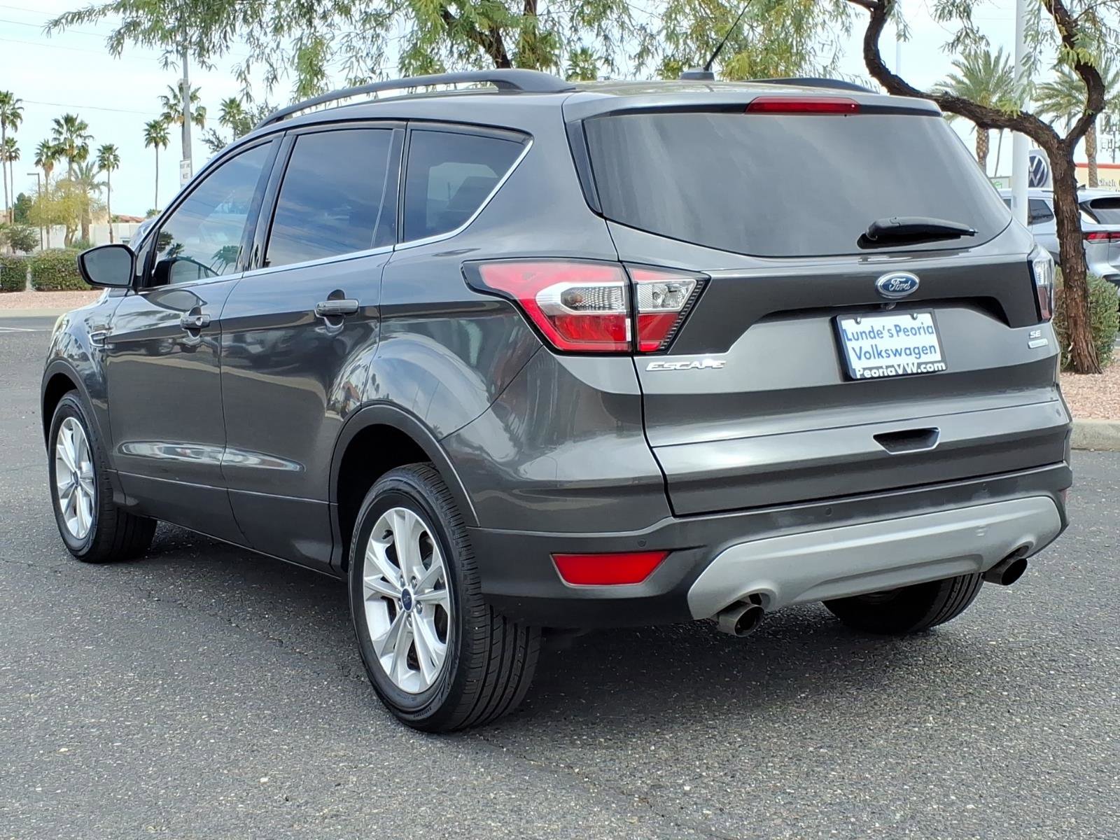 Used 2017 Ford Escape SE w/ Equipment Group 201A image 5