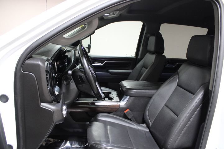 Used 2024 GMC Sierra 2500 SLT w/ SLT Convenience Package image 11