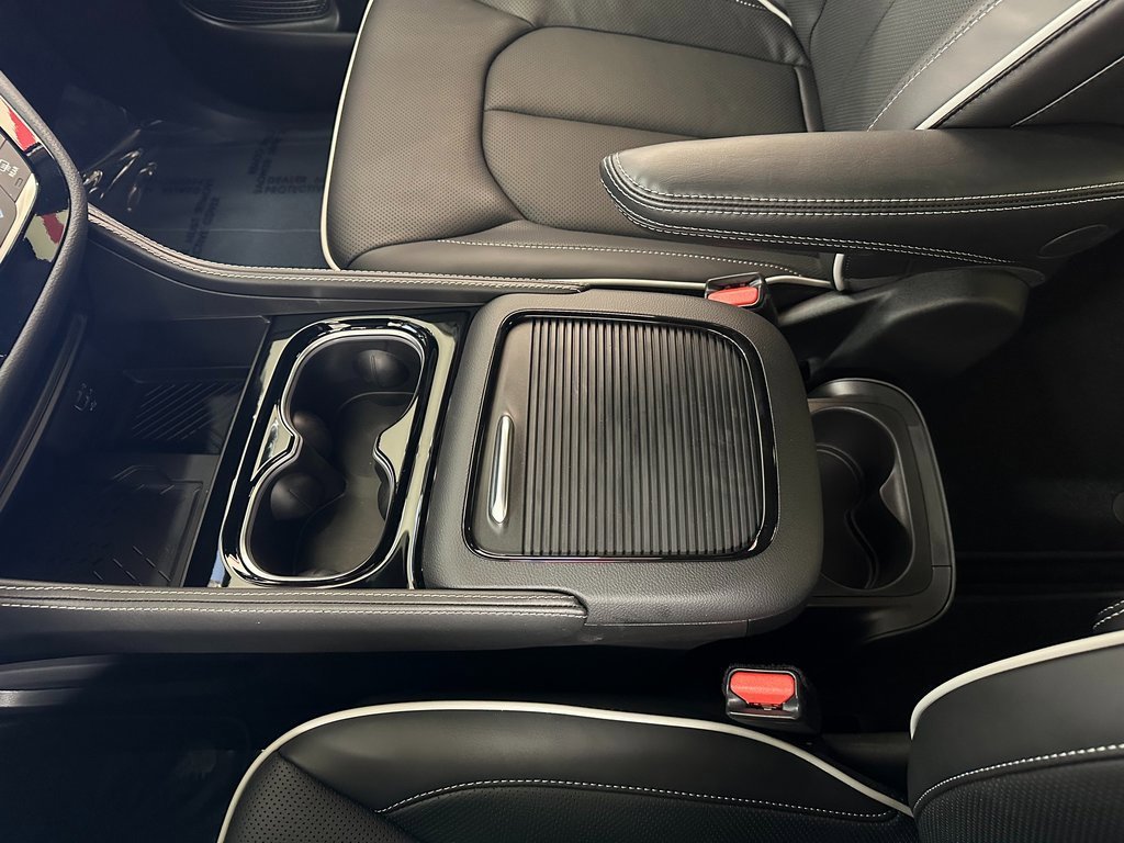 New 2026 Chrysler Pacifica Limited w/ S Appearance Package image 31