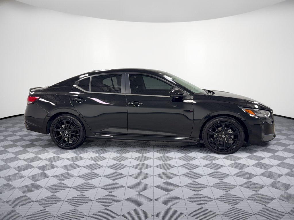 Used 2025 Nissan Sentra SR w/ Midnight Edition FWD image 8
