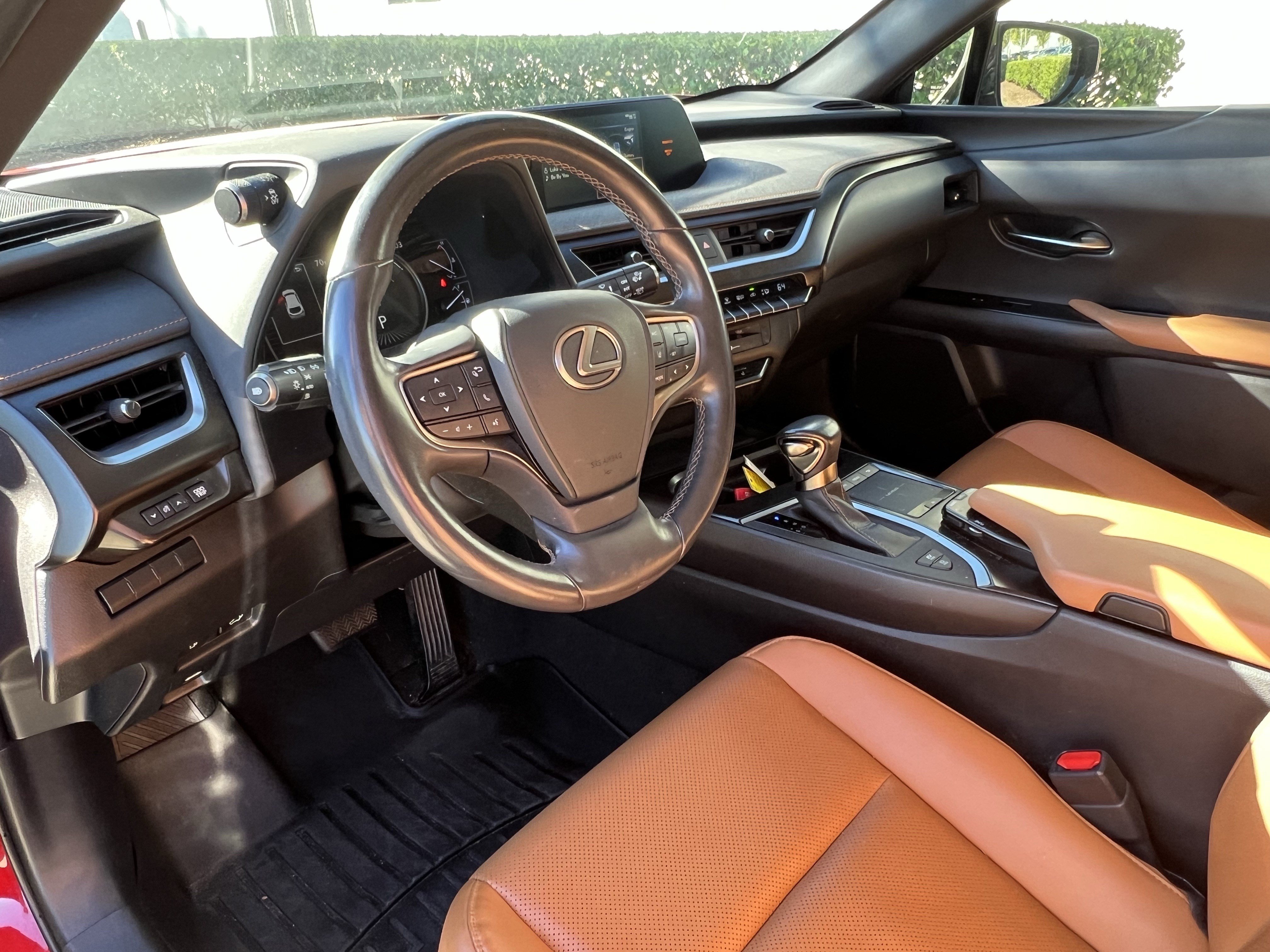 Used 2020 Lexus UX 250h w/ Premium Package AWD/4WD image 17