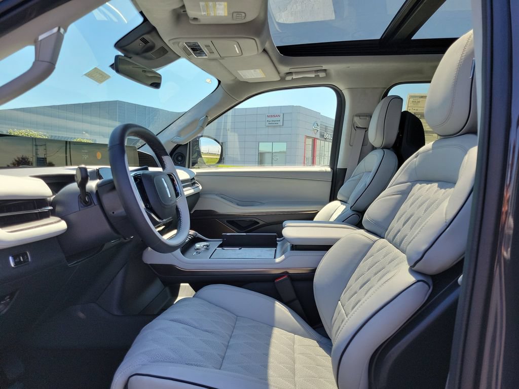 New 2026 Lincoln Navigator Black Label AWD/4WD image 18