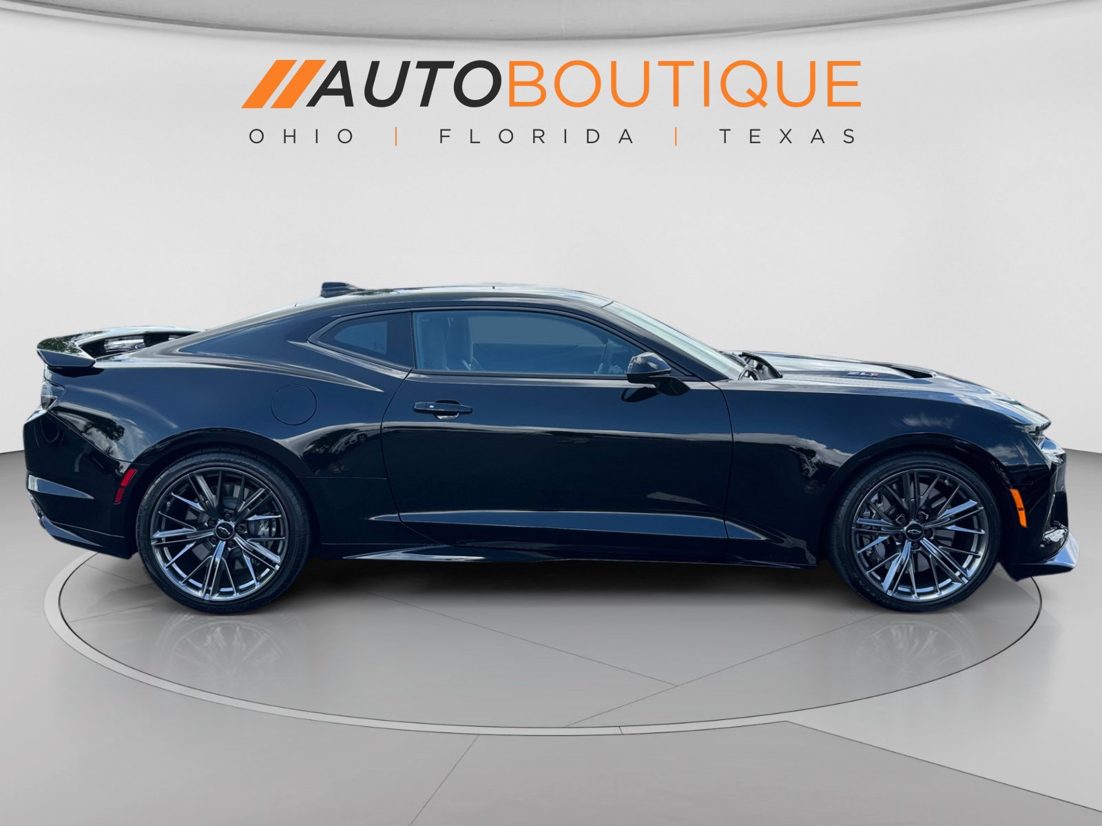 Used 2023 Chevrolet Camaro ZL1 RWD image 6