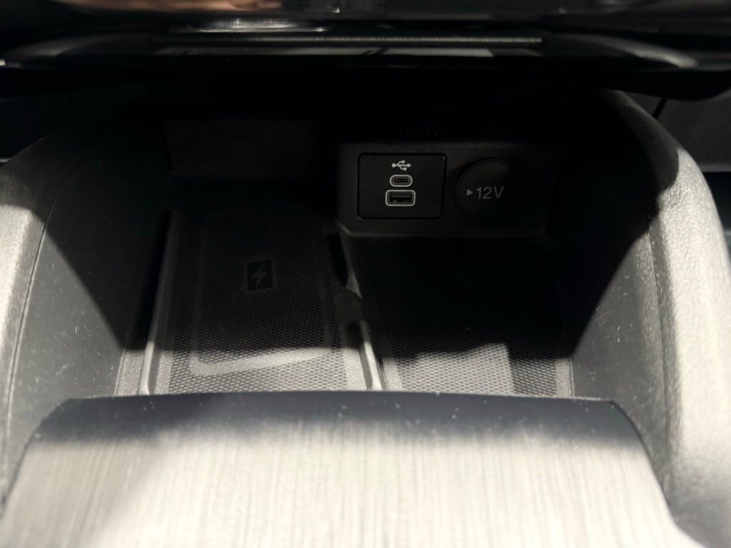 Used 2024 Ford Escape Platinum AWD/4WD image 39
