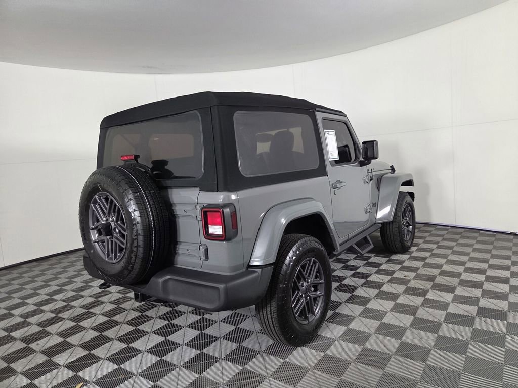 Certified 2021 Jeep Wrangler Willys image 5