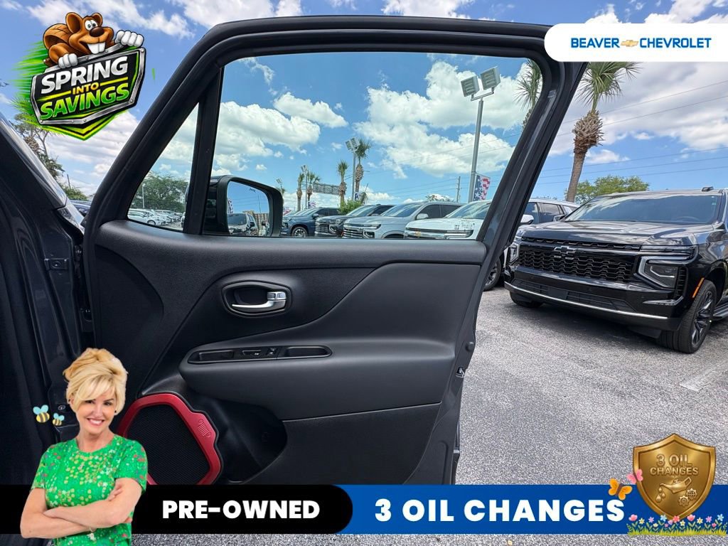 Used 2022 Jeep Renegade Trailhawk w/ Trailer Tow Group AWD/4WD image 29