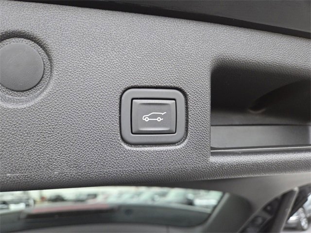 Used 2023 Chevrolet Equinox RS w/ LPO, Floor Liner Package image 17