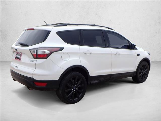 Used 2017 Ford Escape Titanium image 4