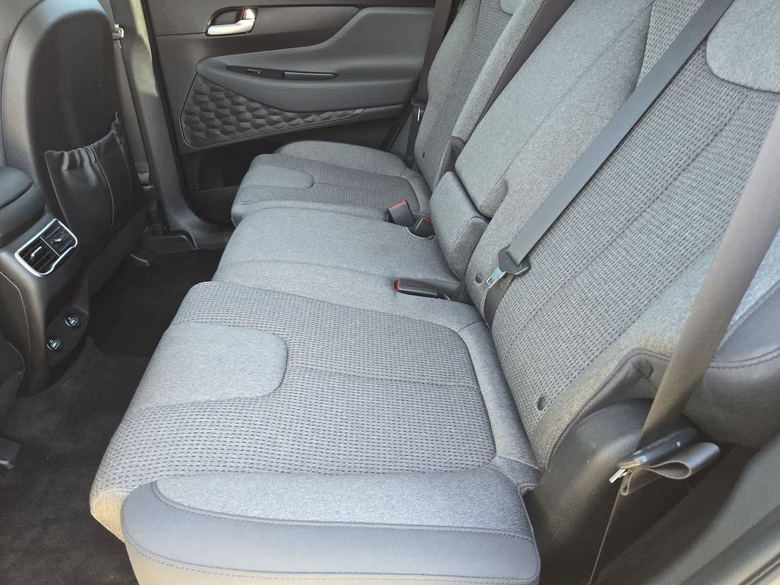 Used 2022 Hyundai Santa Fe SEL AWD/4WD image 17