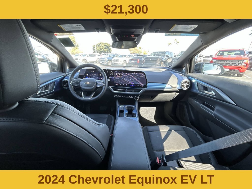 Used 2024 Chevrolet Equinox EV LT w/ LPO, Blackout Package FWD image 2