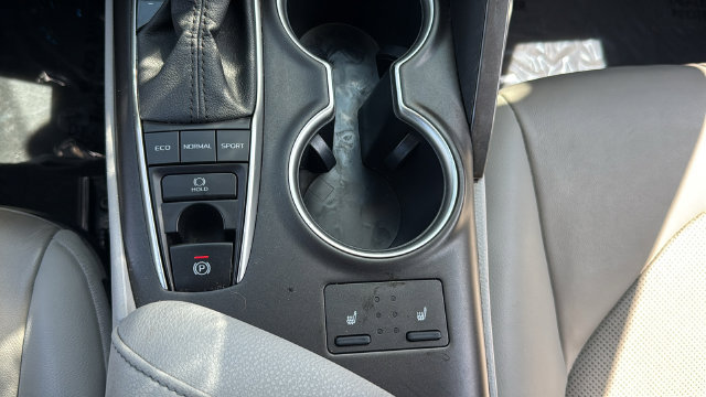 Used 2023 Toyota Camry XLE FWD image 25