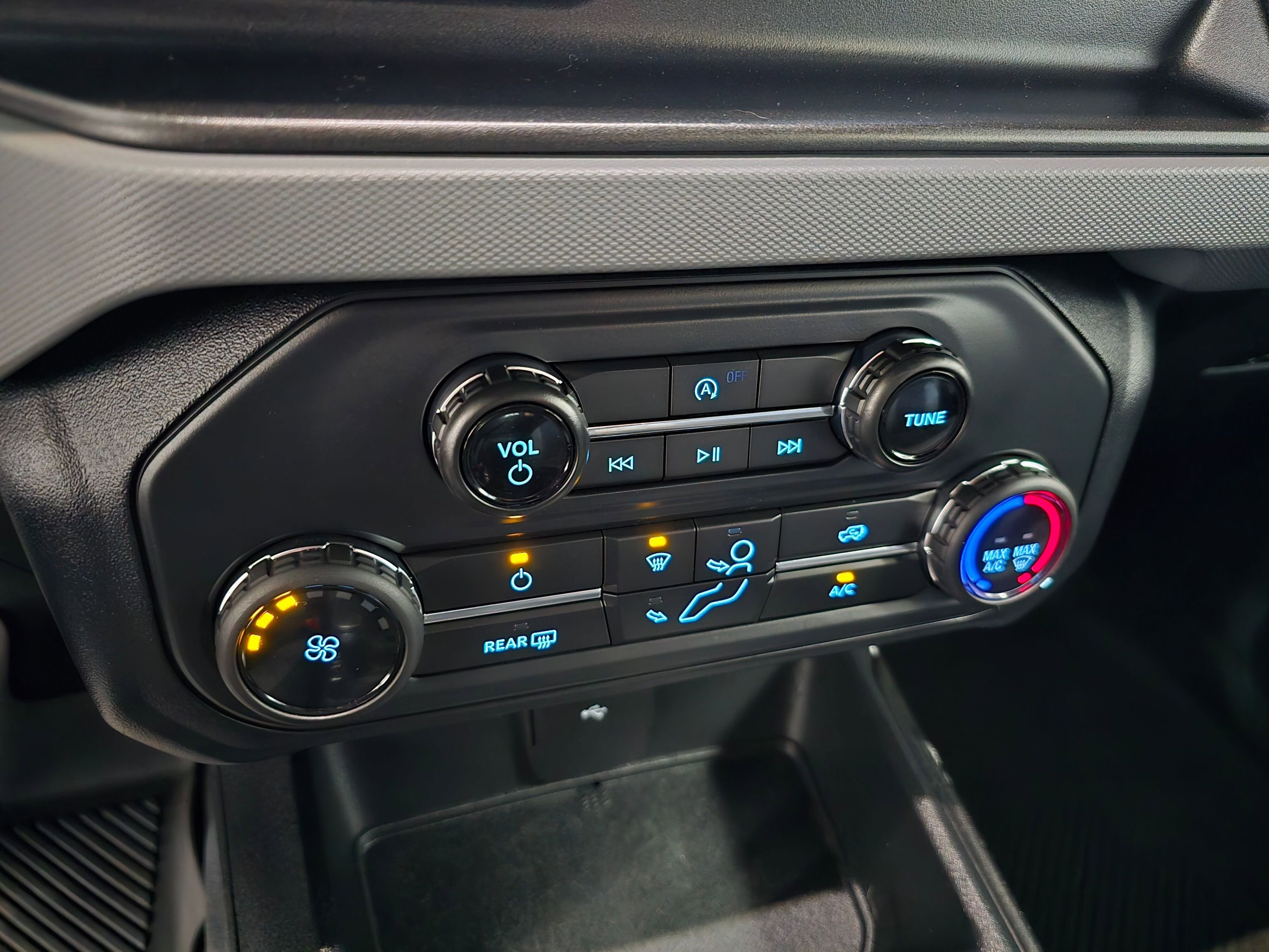 Used 2022 Ford Bronco Base image 35