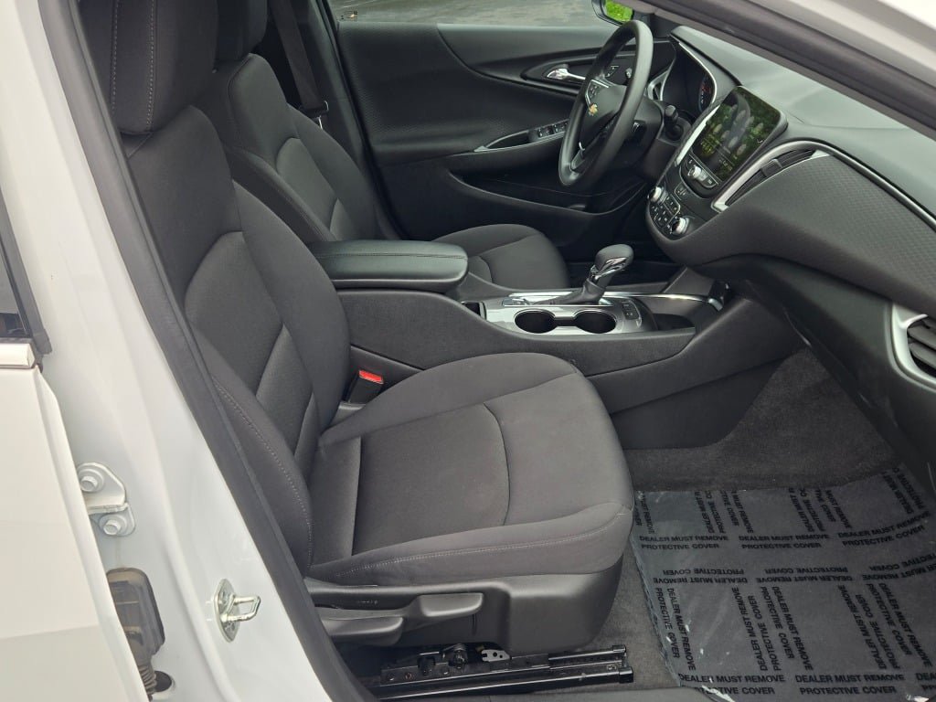 Used 2024 Chevrolet Malibu LT FWD image 7