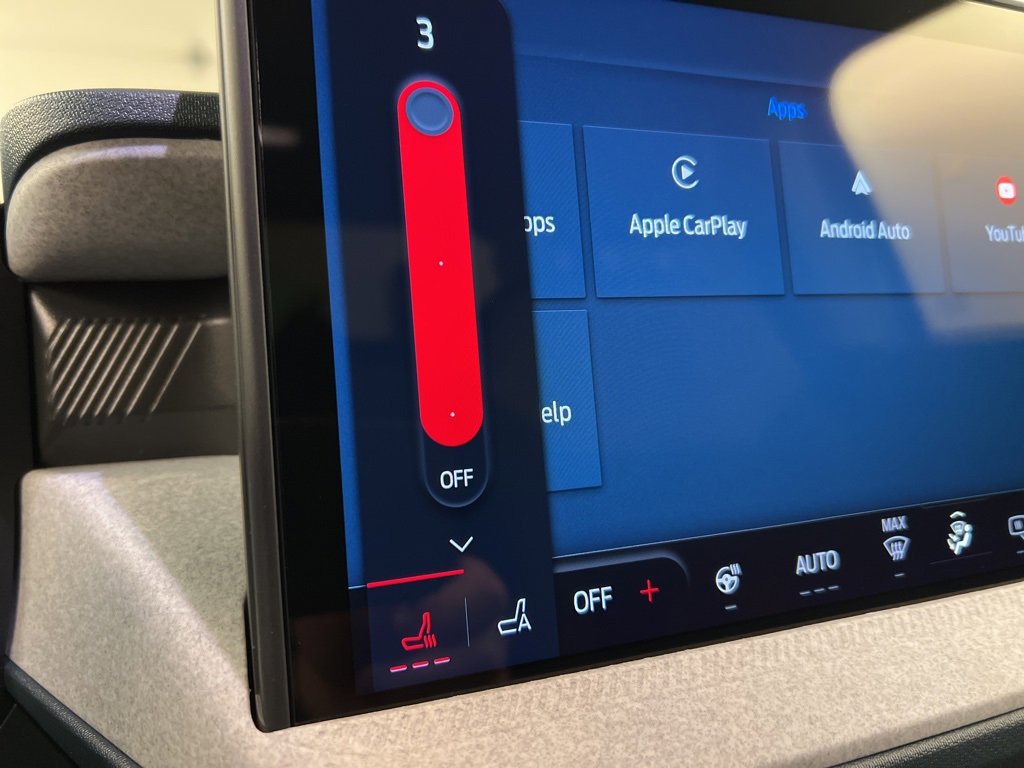 New 2025 Ford Maverick XLT w/ XLT Luxury Package image 13