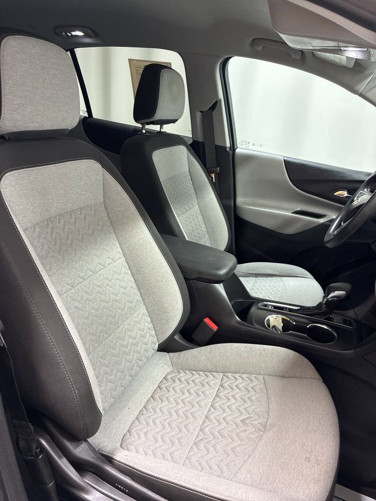 Used 2022 Chevrolet Equinox LS w/ LS Convenience Package AWD/4WD image 28