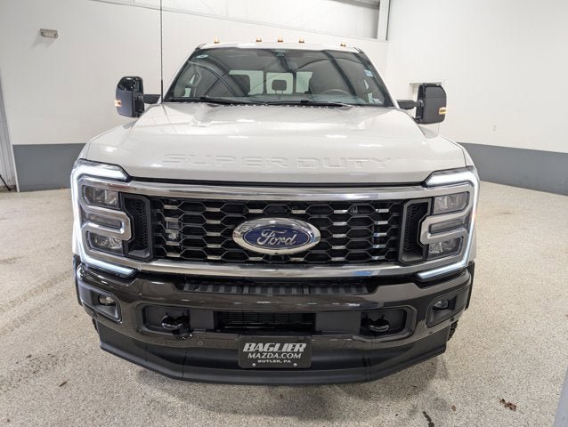 Used 2025 Ford F450 King Ranch w/ Camper Package AWD/4WD image 8