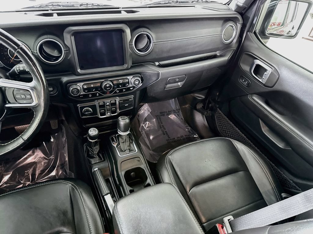 Used 2020 Jeep Wrangler Unlimited Sahara AWD/4WD image 27