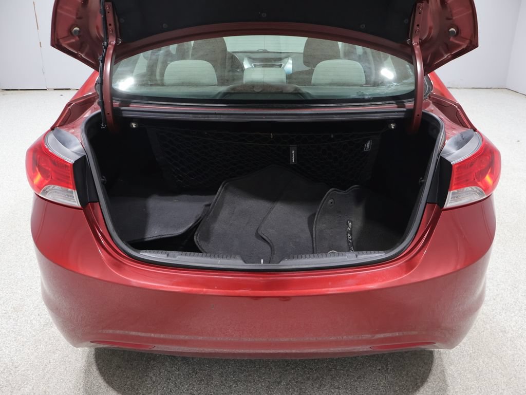 Used 2013 Hyundai Elantra GLS w/ Preferred Pkg FWD image 16