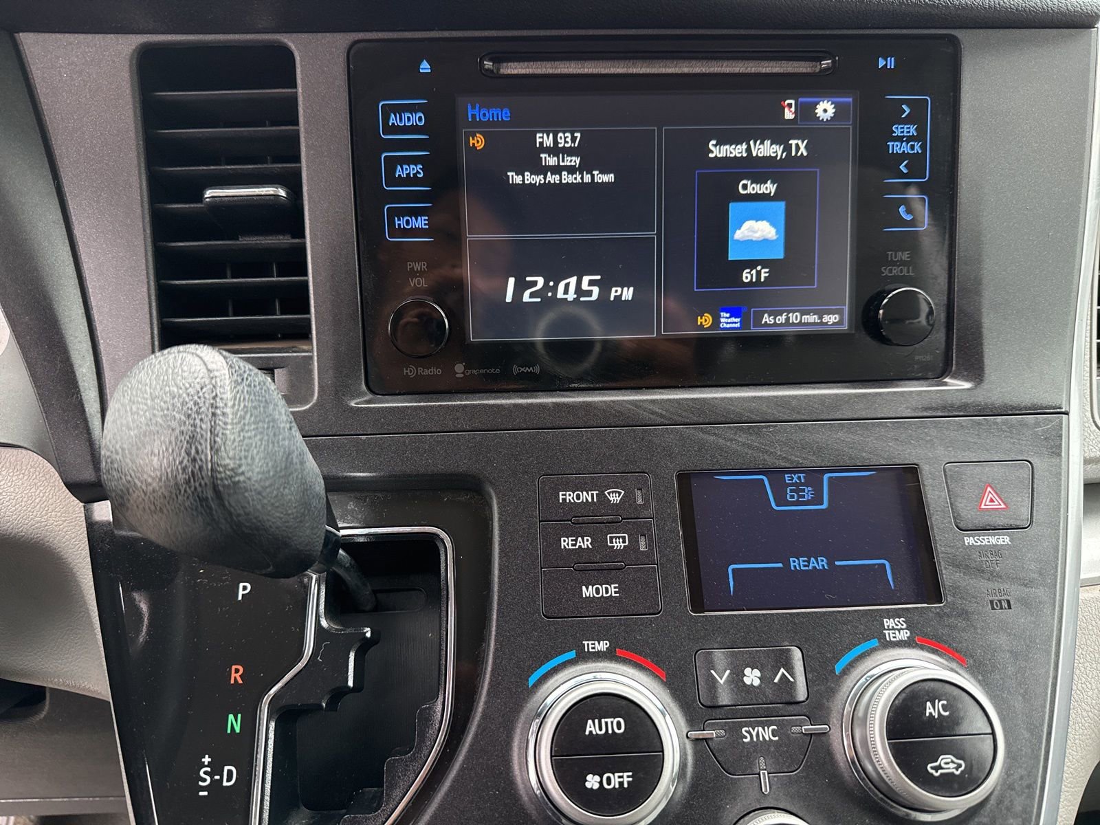 Used 2016 Toyota Sienna LE FWD image 22