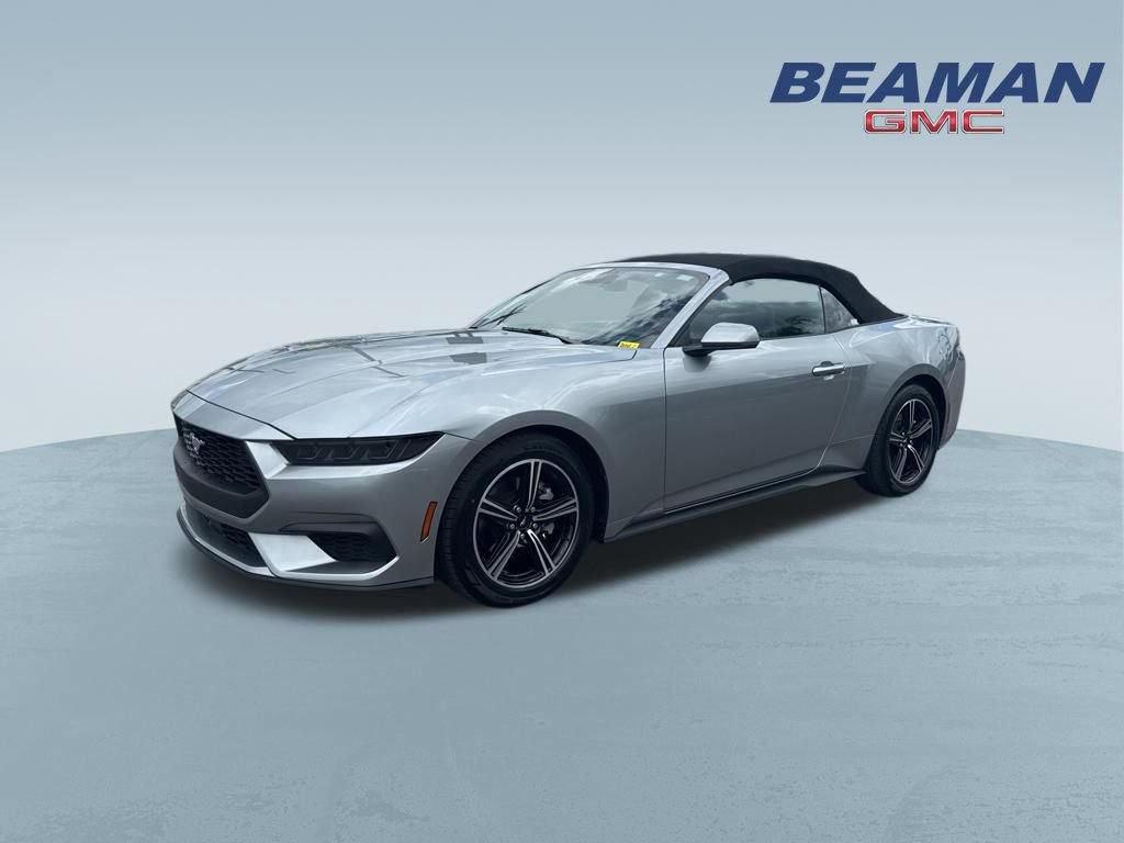 Used 2025 Ford Mustang Premium RWD image 3
