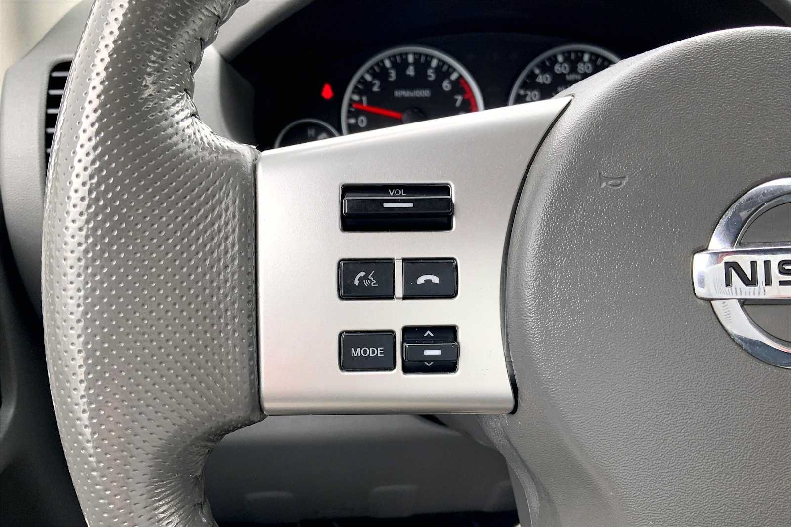 Used 2019 Nissan Frontier SL RWD image 24