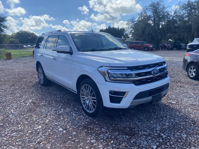 Used 2022 Ford Expedition Limited AWD/4WD image 3